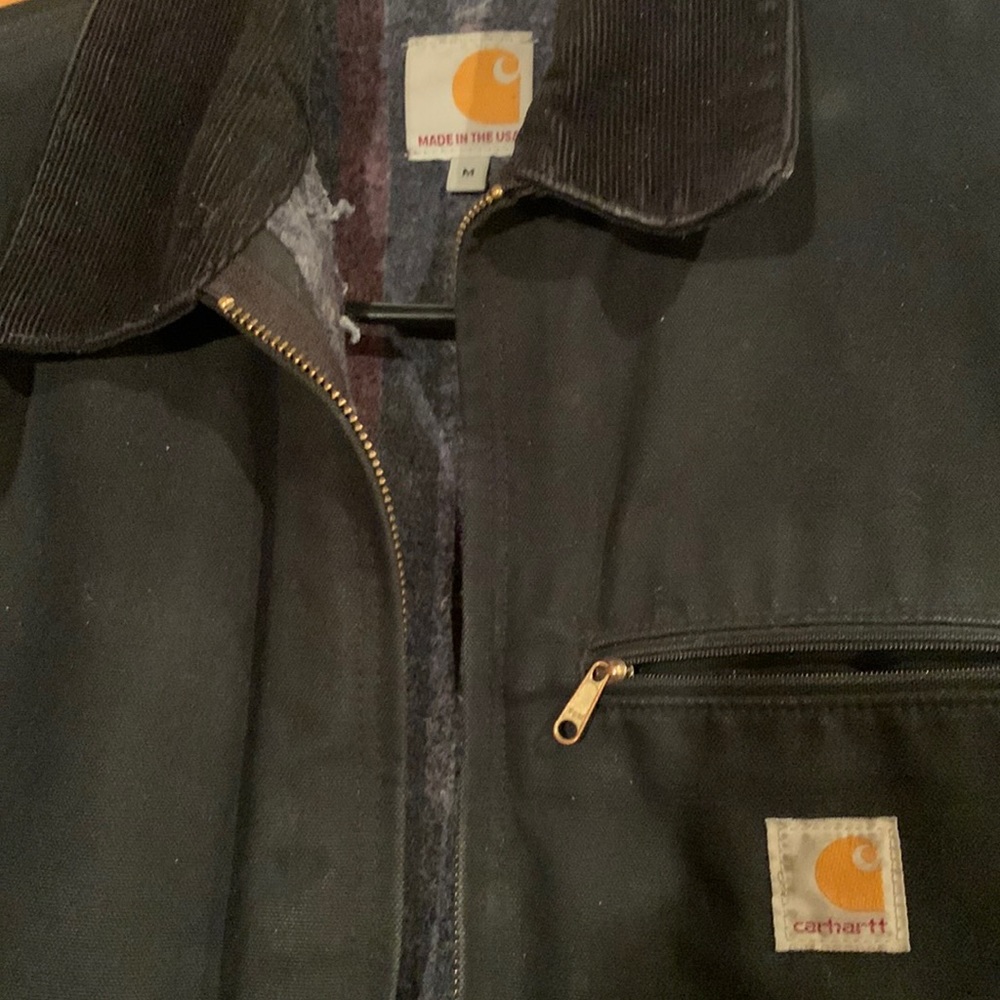 COPY - Mens Carhartt medium jacket